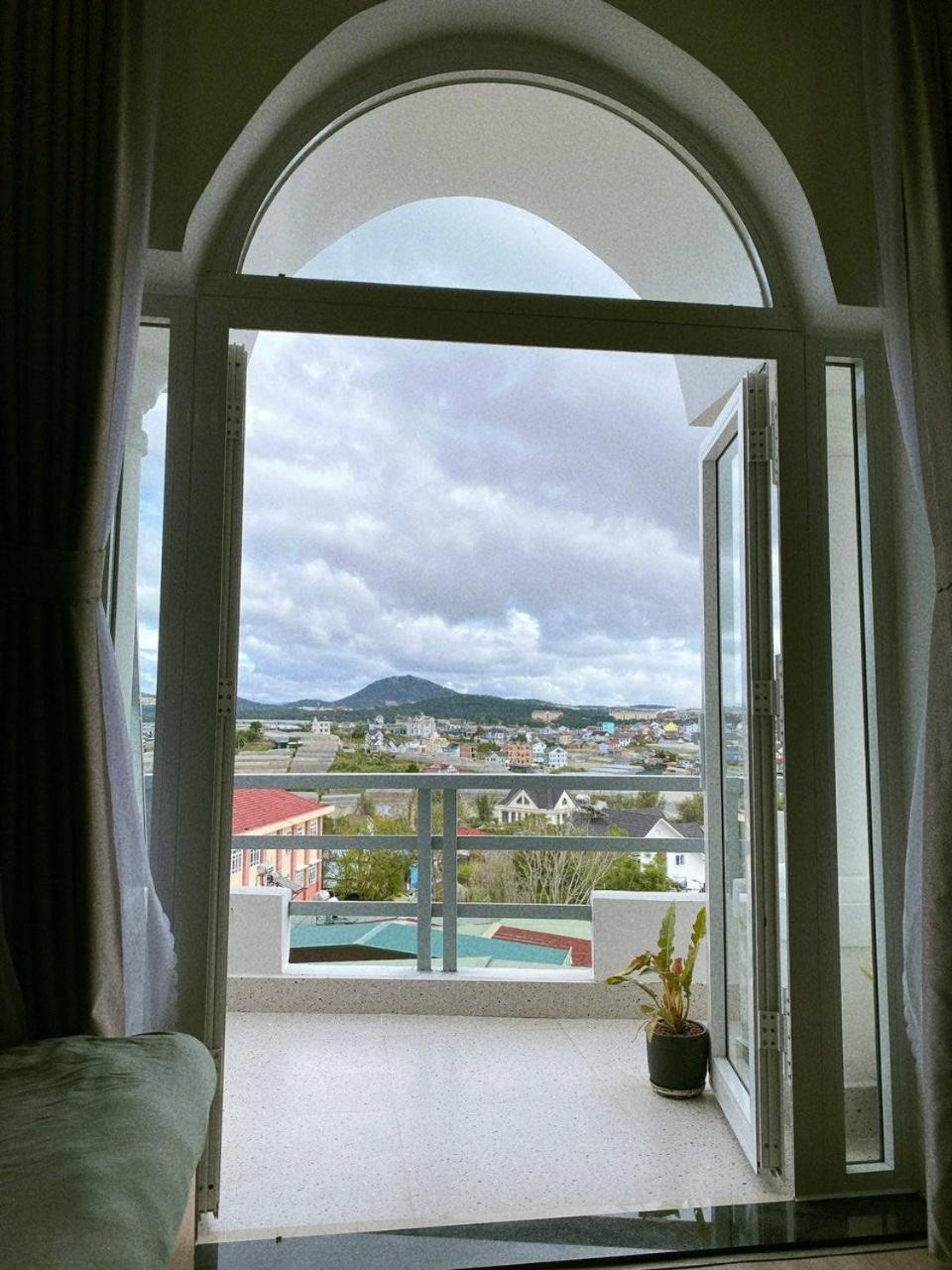 Hotel Dahill 196 Dalat Esterno foto